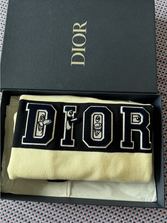Dior Cream and Black Logo Crewneck Sweater - Picture 2 of 13
